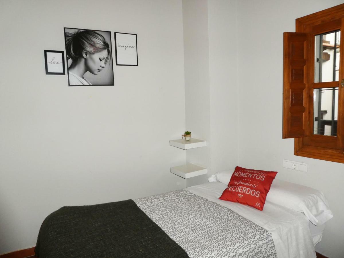 Apartamentos Nahira Suites 3000 Granada Bagian luar foto