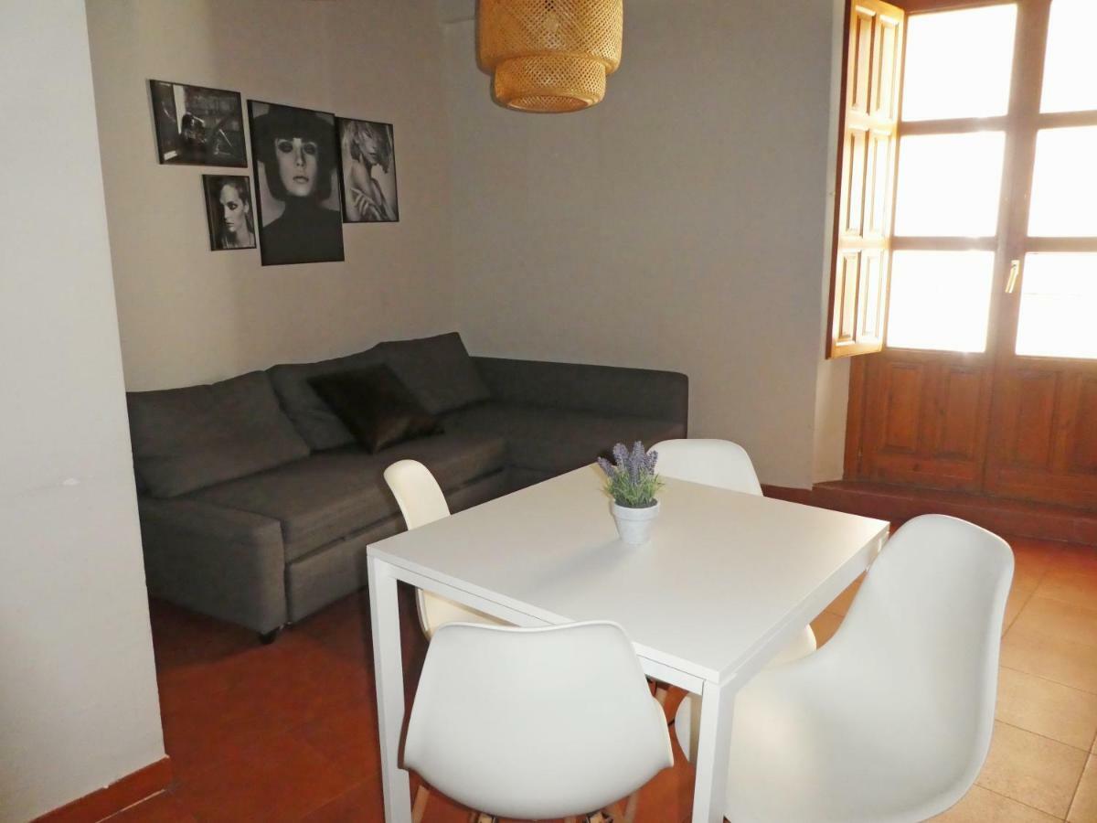 Apartamentos Nahira Suites 3000 Granada Bagian luar foto