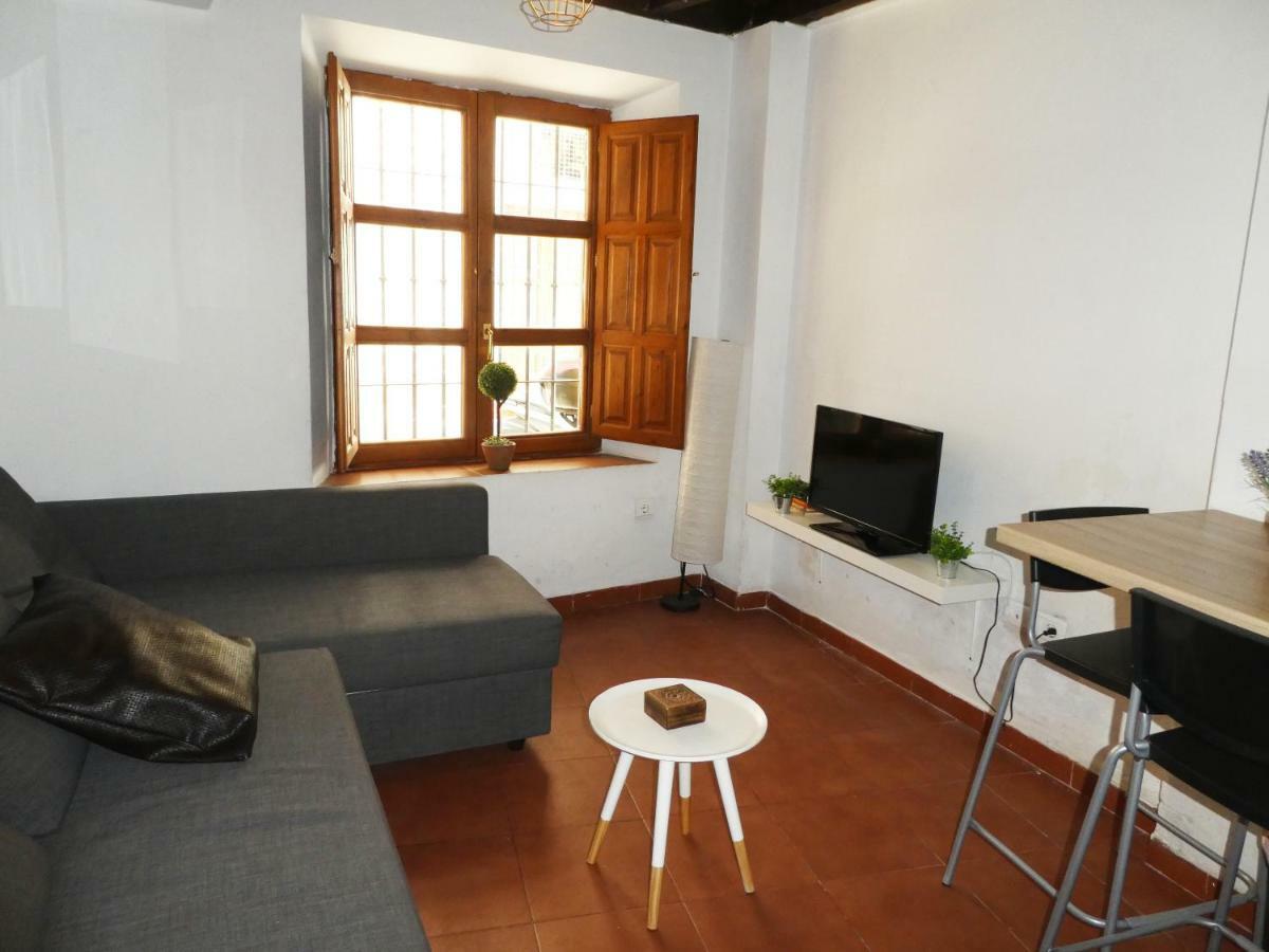 Apartamentos Nahira Suites 3000 Granada Bagian luar foto